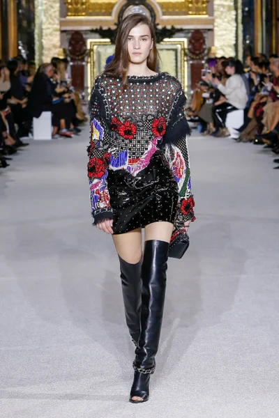 Look 60